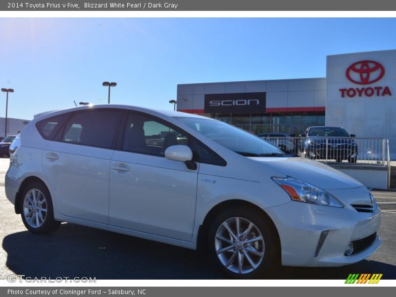 Blizzard White Pearl / Dark Gray 2014 Toyota Prius v Five