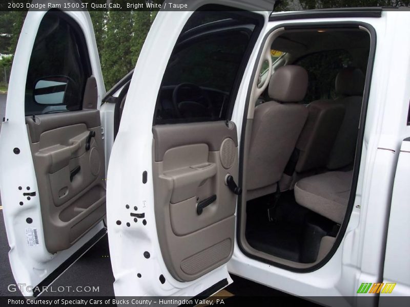 Bright White / Taupe 2003 Dodge Ram 1500 ST Quad Cab