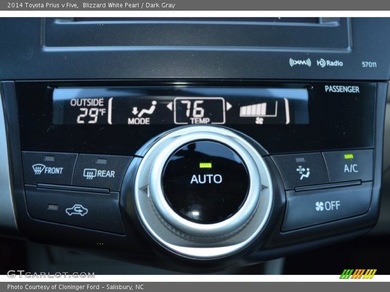 Blizzard White Pearl / Dark Gray 2014 Toyota Prius v Five