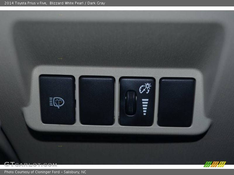 Blizzard White Pearl / Dark Gray 2014 Toyota Prius v Five