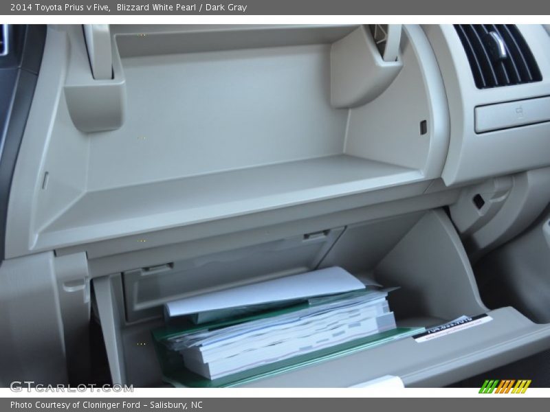 Blizzard White Pearl / Dark Gray 2014 Toyota Prius v Five