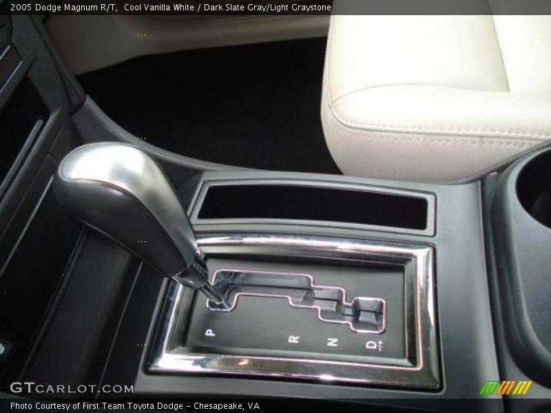 Cool Vanilla White / Dark Slate Gray/Light Graystone 2005 Dodge Magnum R/T