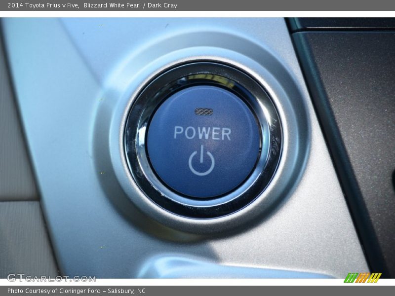 Blizzard White Pearl / Dark Gray 2014 Toyota Prius v Five