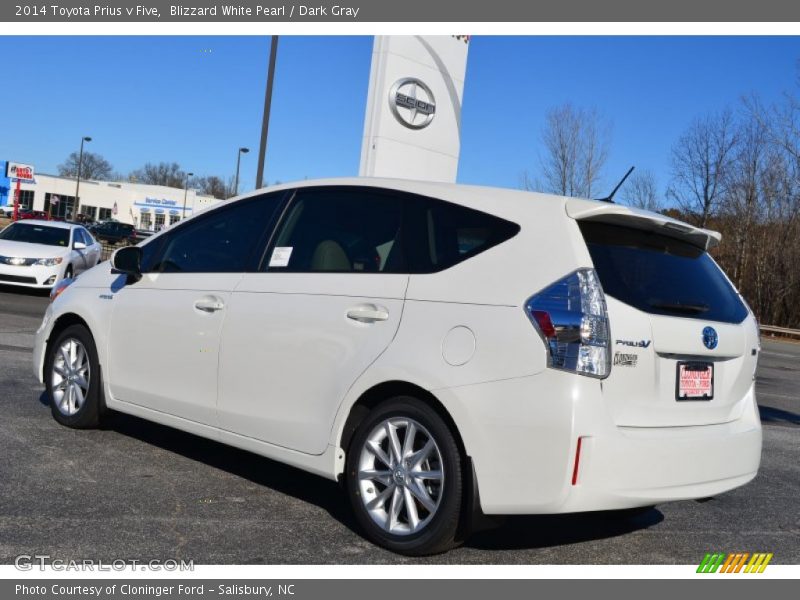Blizzard White Pearl / Dark Gray 2014 Toyota Prius v Five