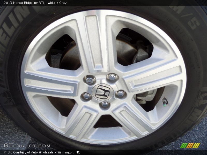 White / Gray 2013 Honda Ridgeline RTL