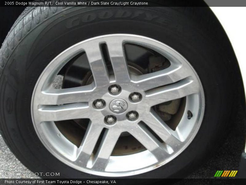 Cool Vanilla White / Dark Slate Gray/Light Graystone 2005 Dodge Magnum R/T