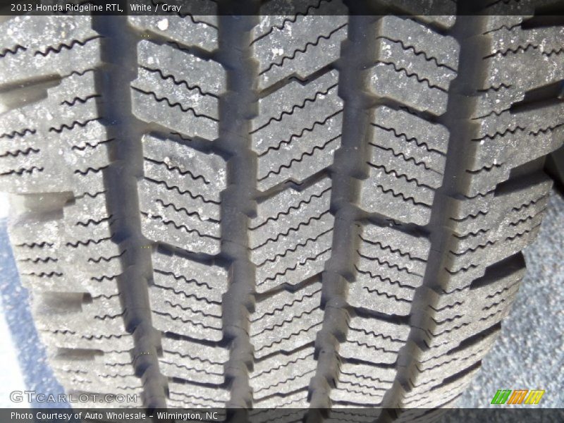 White / Gray 2013 Honda Ridgeline RTL