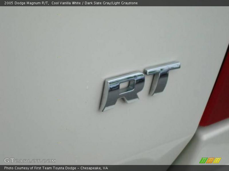 Cool Vanilla White / Dark Slate Gray/Light Graystone 2005 Dodge Magnum R/T