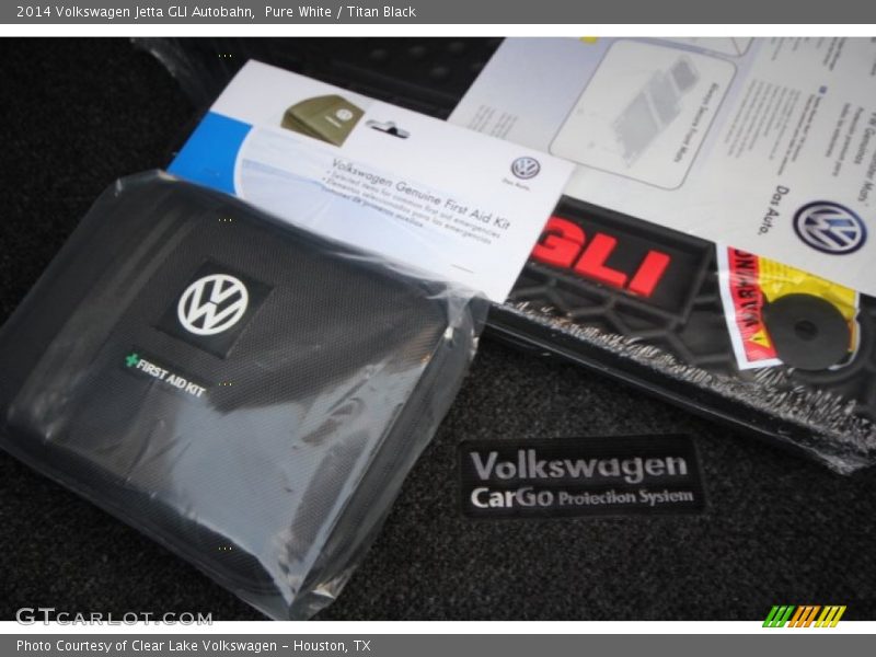 Pure White / Titan Black 2014 Volkswagen Jetta GLI Autobahn