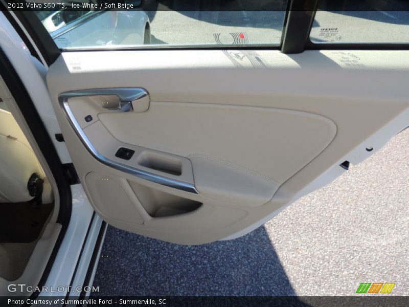 Ice White / Soft Beige 2012 Volvo S60 T5