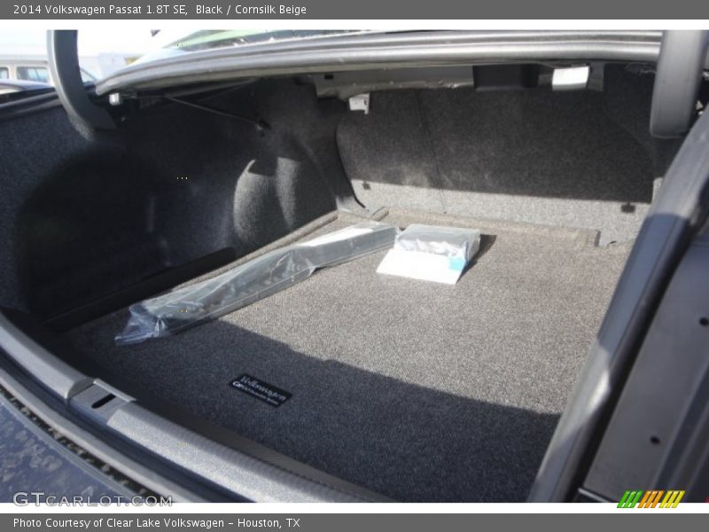 Black / Cornsilk Beige 2014 Volkswagen Passat 1.8T SE