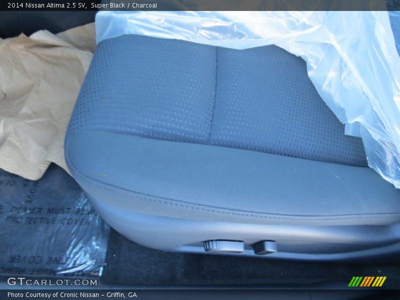 Super Black / Charcoal 2014 Nissan Altima 2.5 SV