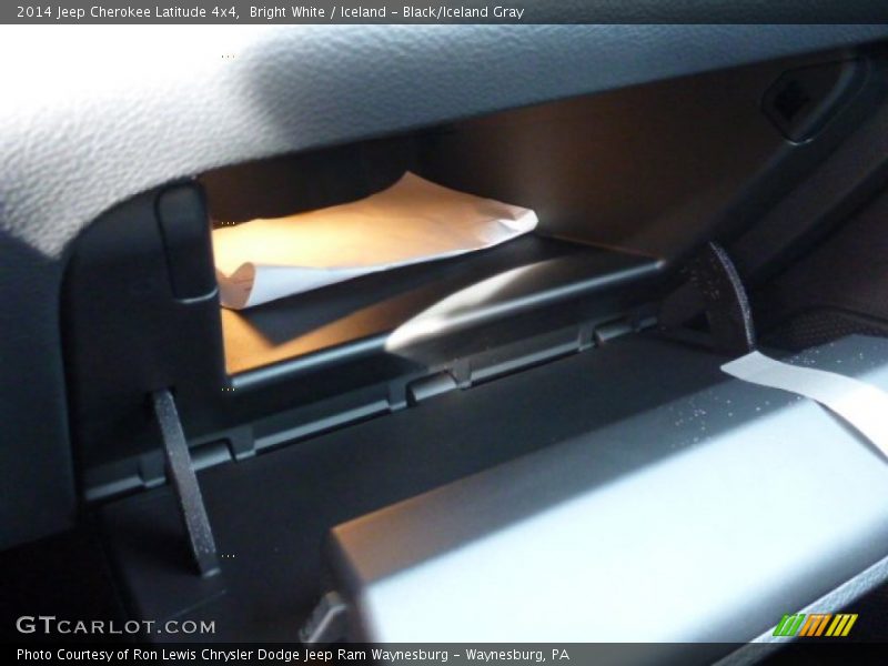 Bright White / Iceland - Black/Iceland Gray 2014 Jeep Cherokee Latitude 4x4