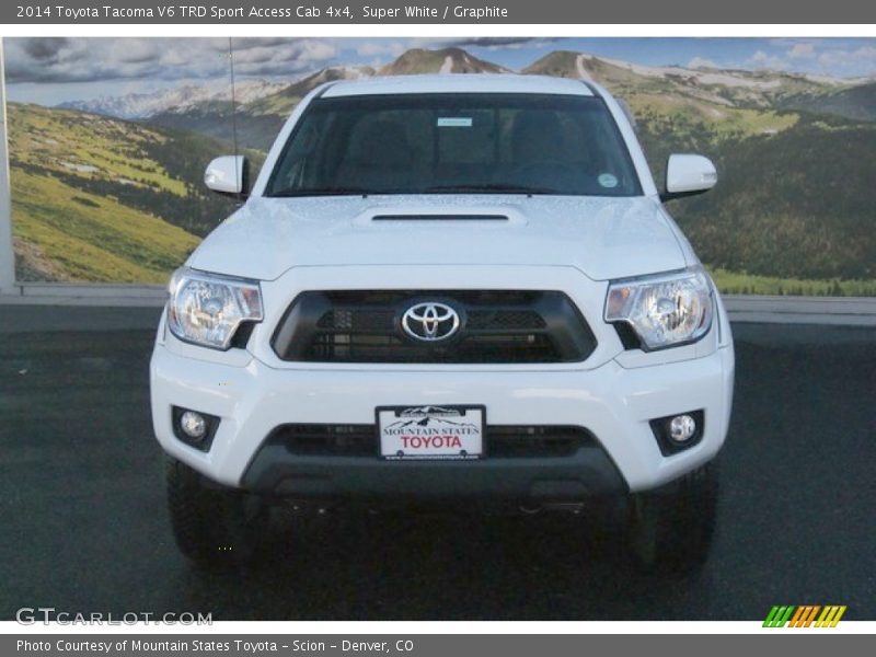 Super White / Graphite 2014 Toyota Tacoma V6 TRD Sport Access Cab 4x4