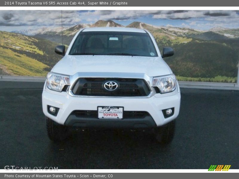 Super White / Graphite 2014 Toyota Tacoma V6 SR5 Access Cab 4x4