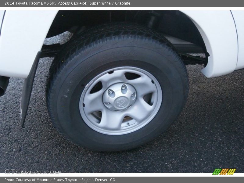 Super White / Graphite 2014 Toyota Tacoma V6 SR5 Access Cab 4x4