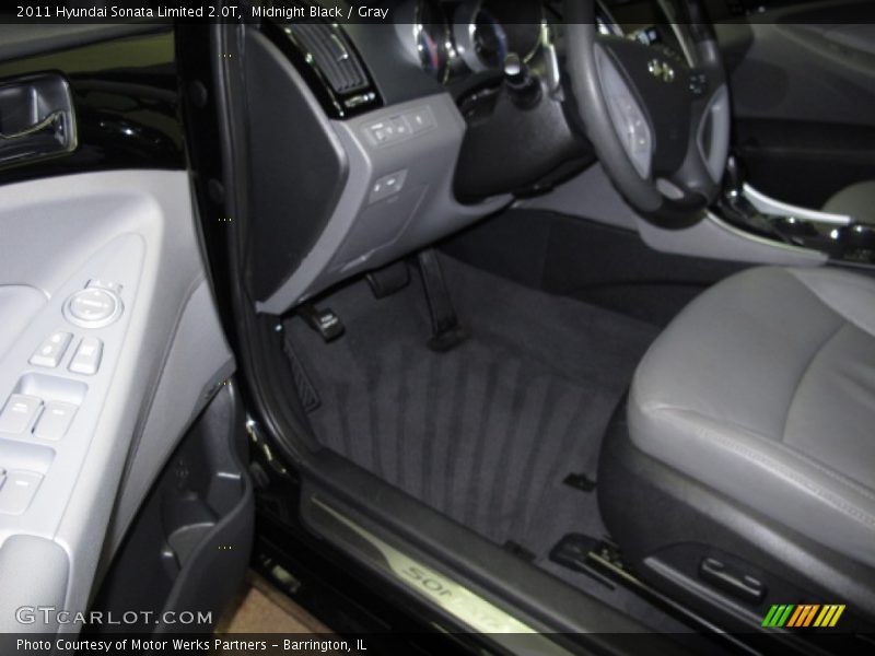 Midnight Black / Gray 2011 Hyundai Sonata Limited 2.0T