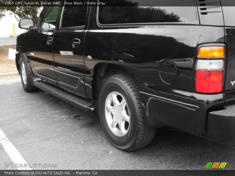 Onyx Black / Stone Gray 2006 GMC Yukon XL Denali AWD