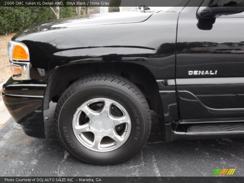 Onyx Black / Stone Gray 2006 GMC Yukon XL Denali AWD