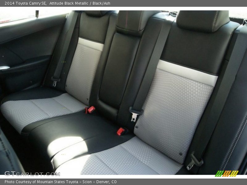 Attitude Black Metallic / Black/Ash 2014 Toyota Camry SE