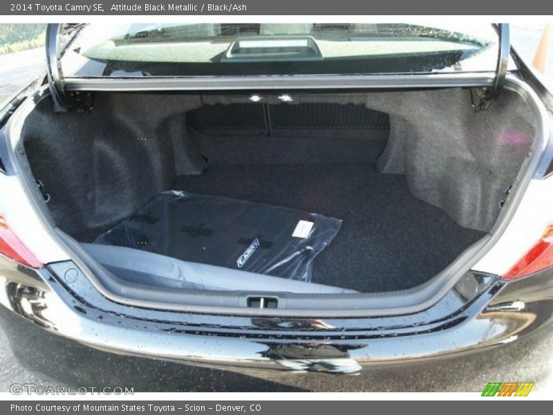 Attitude Black Metallic / Black/Ash 2014 Toyota Camry SE
