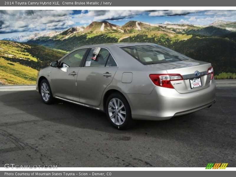Creme Brulee Metallic / Ivory 2014 Toyota Camry Hybrid XLE