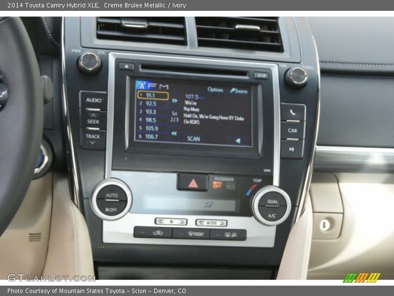 Controls of 2014 Camry Hybrid XLE