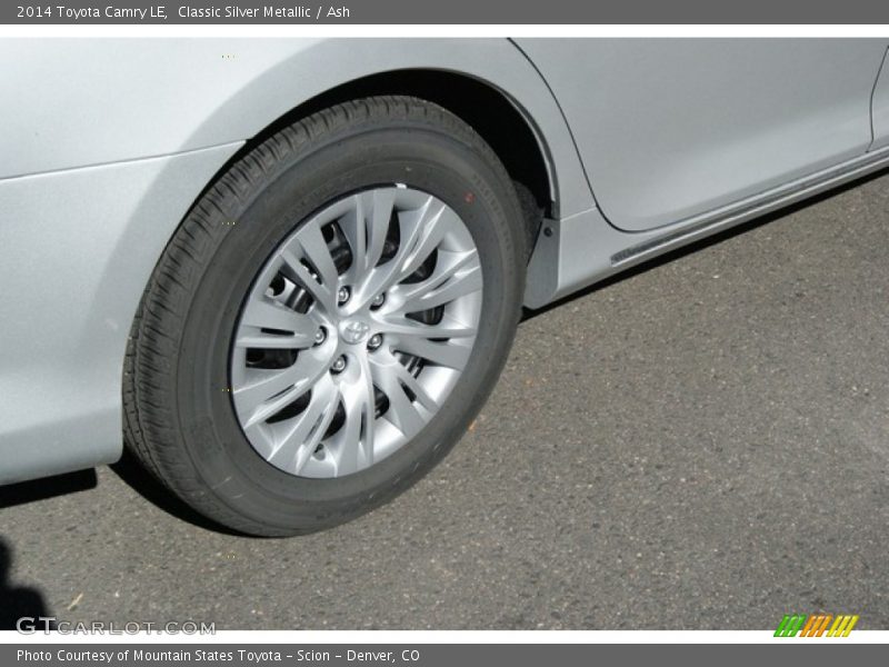 Classic Silver Metallic / Ash 2014 Toyota Camry LE