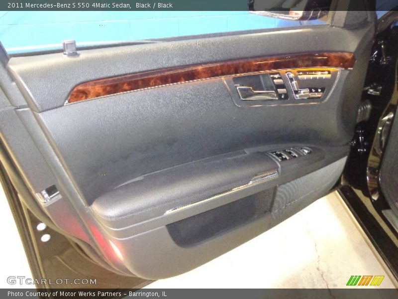 Black / Black 2011 Mercedes-Benz S 550 4Matic Sedan
