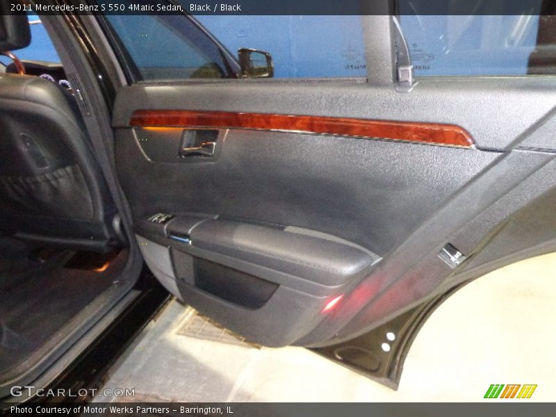 Black / Black 2011 Mercedes-Benz S 550 4Matic Sedan