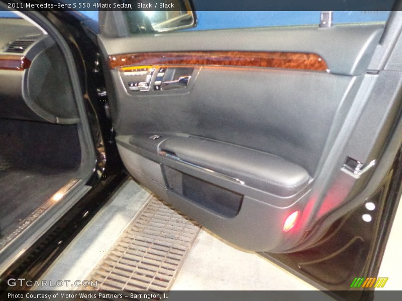 Black / Black 2011 Mercedes-Benz S 550 4Matic Sedan