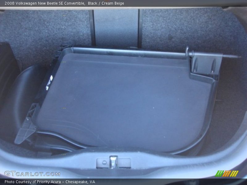 Black / Cream Beige 2008 Volkswagen New Beetle SE Convertible