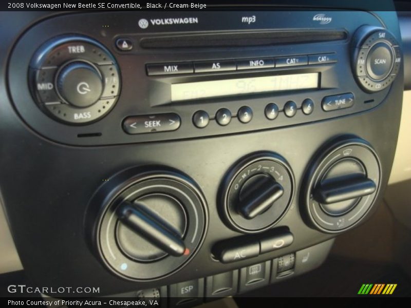 Black / Cream Beige 2008 Volkswagen New Beetle SE Convertible