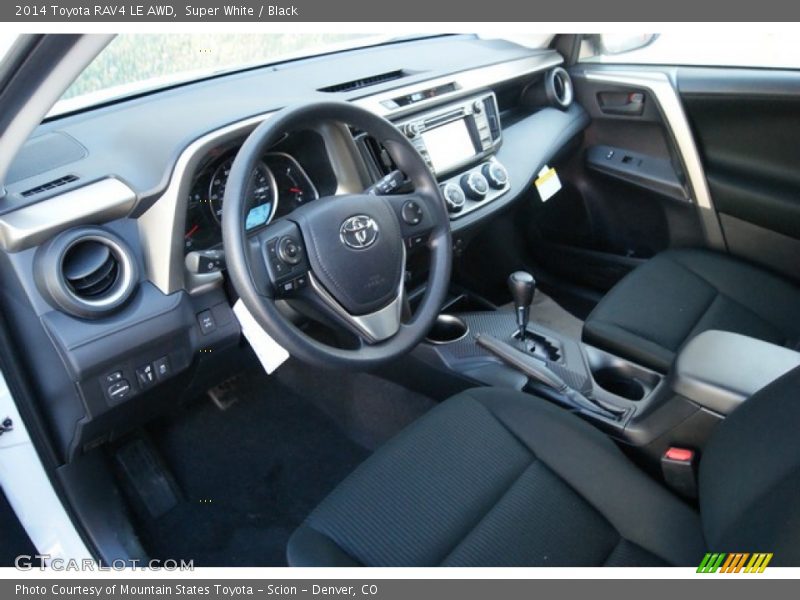 Super White / Black 2014 Toyota RAV4 LE AWD