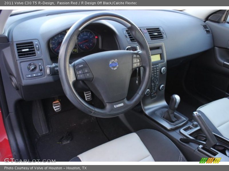 Passion Red / R Design Off Black/Calcite Flextec 2011 Volvo C30 T5 R-Design