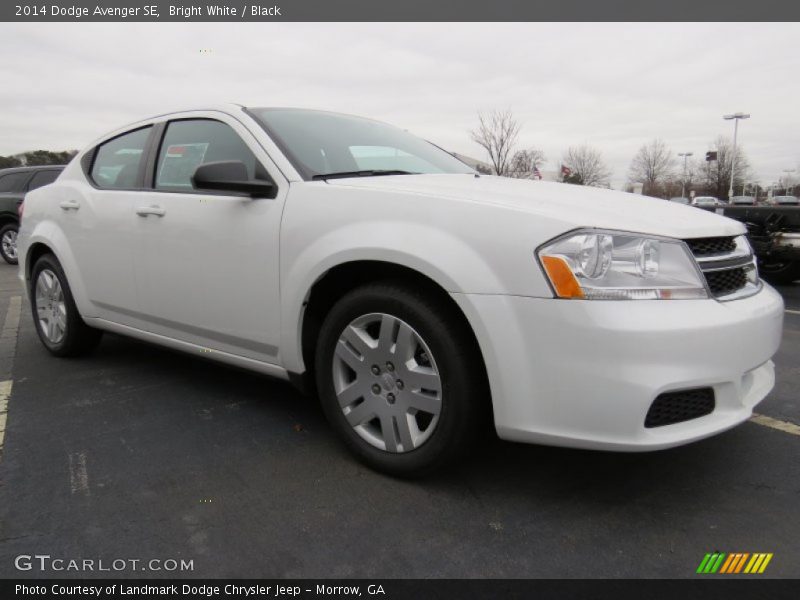 Bright White / Black 2014 Dodge Avenger SE