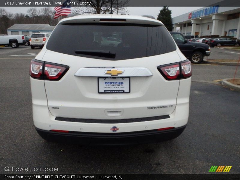 White / Ebony 2013 Chevrolet Traverse LT AWD