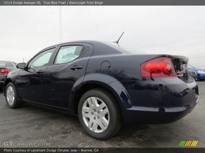 True Blue Pearl / Black/Light Frost Beige 2014 Dodge Avenger SE