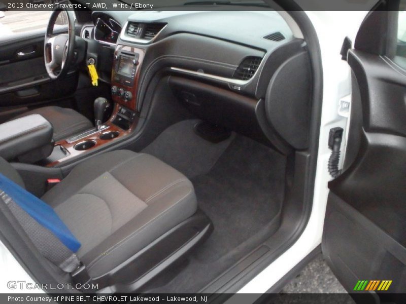 White / Ebony 2013 Chevrolet Traverse LT AWD