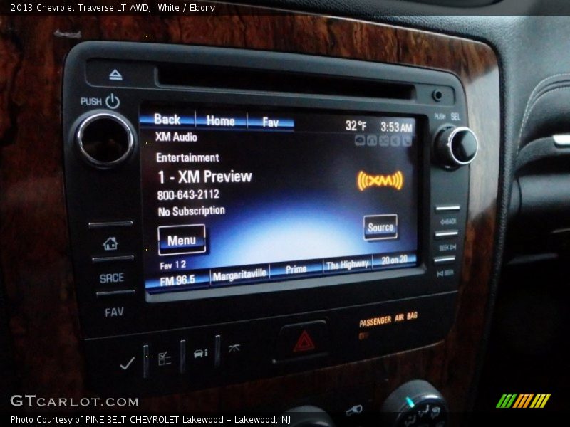 White / Ebony 2013 Chevrolet Traverse LT AWD