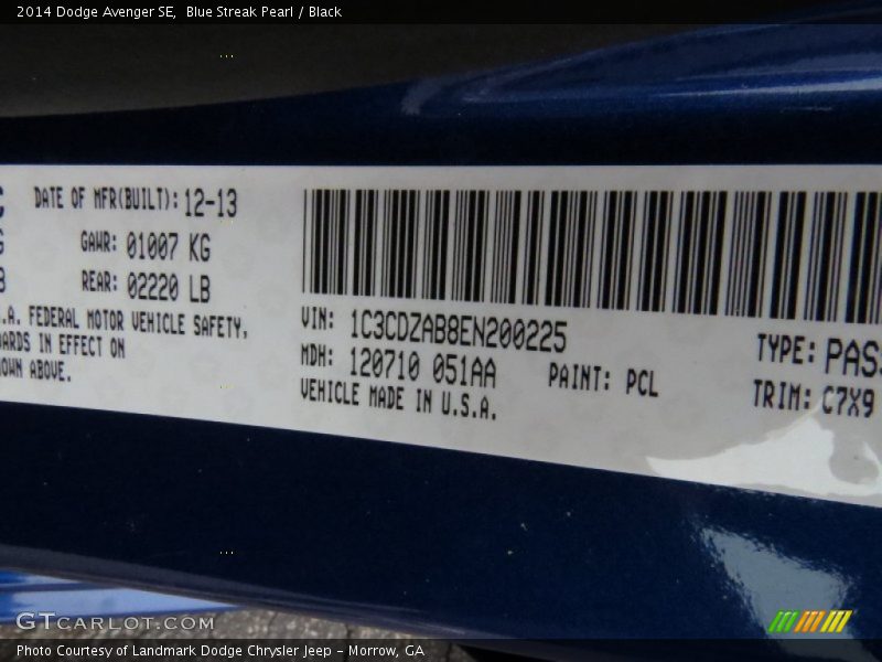 Blue Streak Pearl / Black 2014 Dodge Avenger SE
