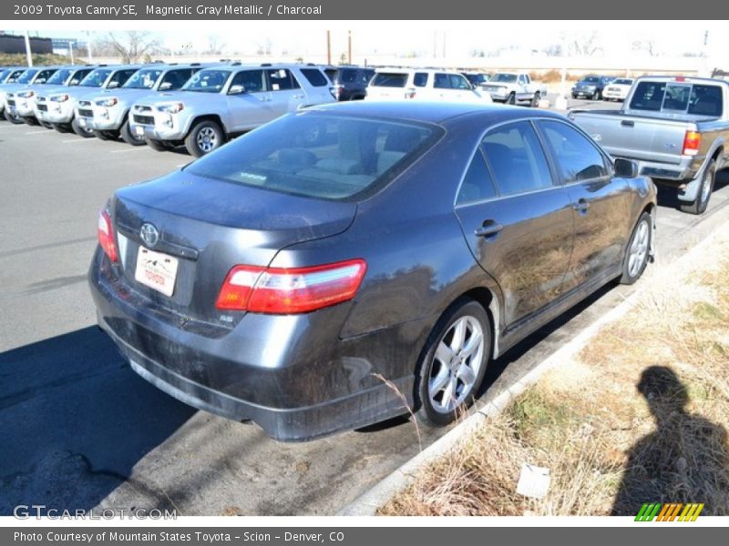 Magnetic Gray Metallic / Charcoal 2009 Toyota Camry SE