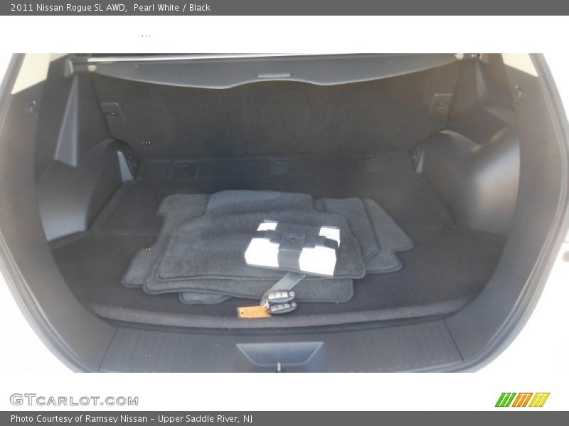 Pearl White / Black 2011 Nissan Rogue SL AWD