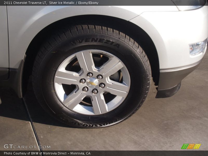 Silver Ice Metallic / Ebony/Ebony 2011 Chevrolet Traverse LT