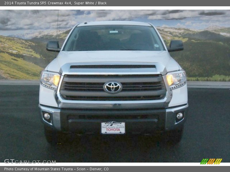 Super White / Black 2014 Toyota Tundra SR5 Crewmax 4x4