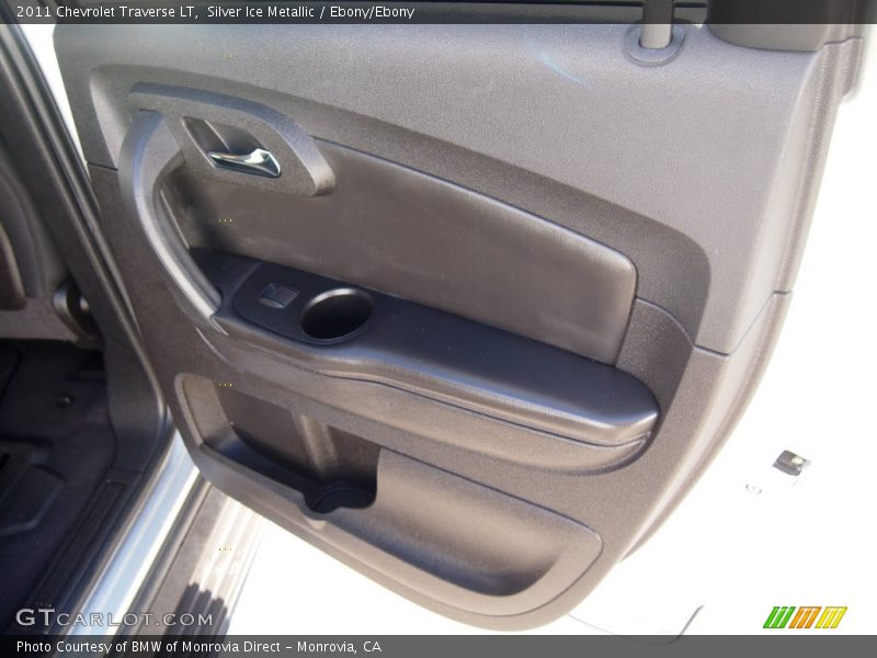 Silver Ice Metallic / Ebony/Ebony 2011 Chevrolet Traverse LT