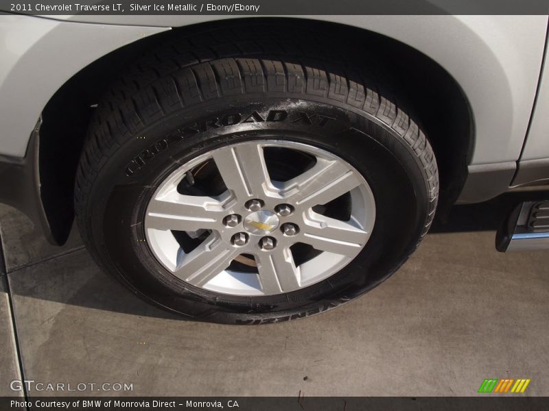 Silver Ice Metallic / Ebony/Ebony 2011 Chevrolet Traverse LT