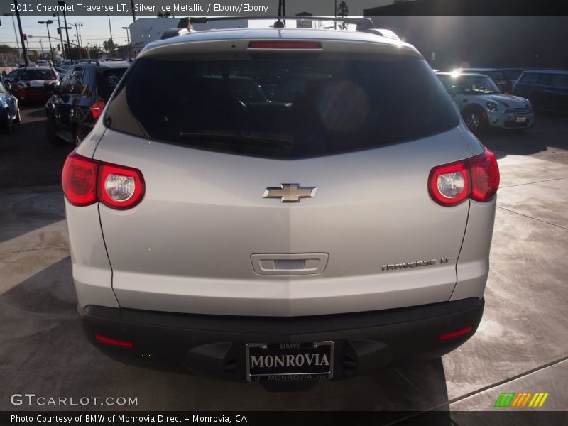 Silver Ice Metallic / Ebony/Ebony 2011 Chevrolet Traverse LT