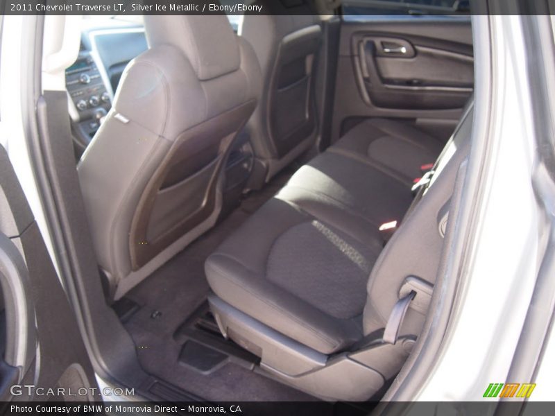 Silver Ice Metallic / Ebony/Ebony 2011 Chevrolet Traverse LT