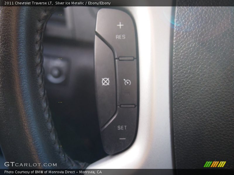 Silver Ice Metallic / Ebony/Ebony 2011 Chevrolet Traverse LT